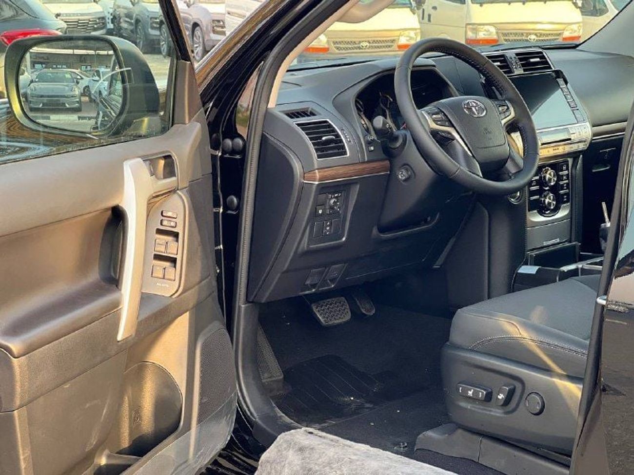 Toyota Prado VX+ 4.0L PTR A/T // 2023 // HIGH OPTION WITH POWER & LEATHER & COOLING SEATS , DVD & BACK CAMERA //