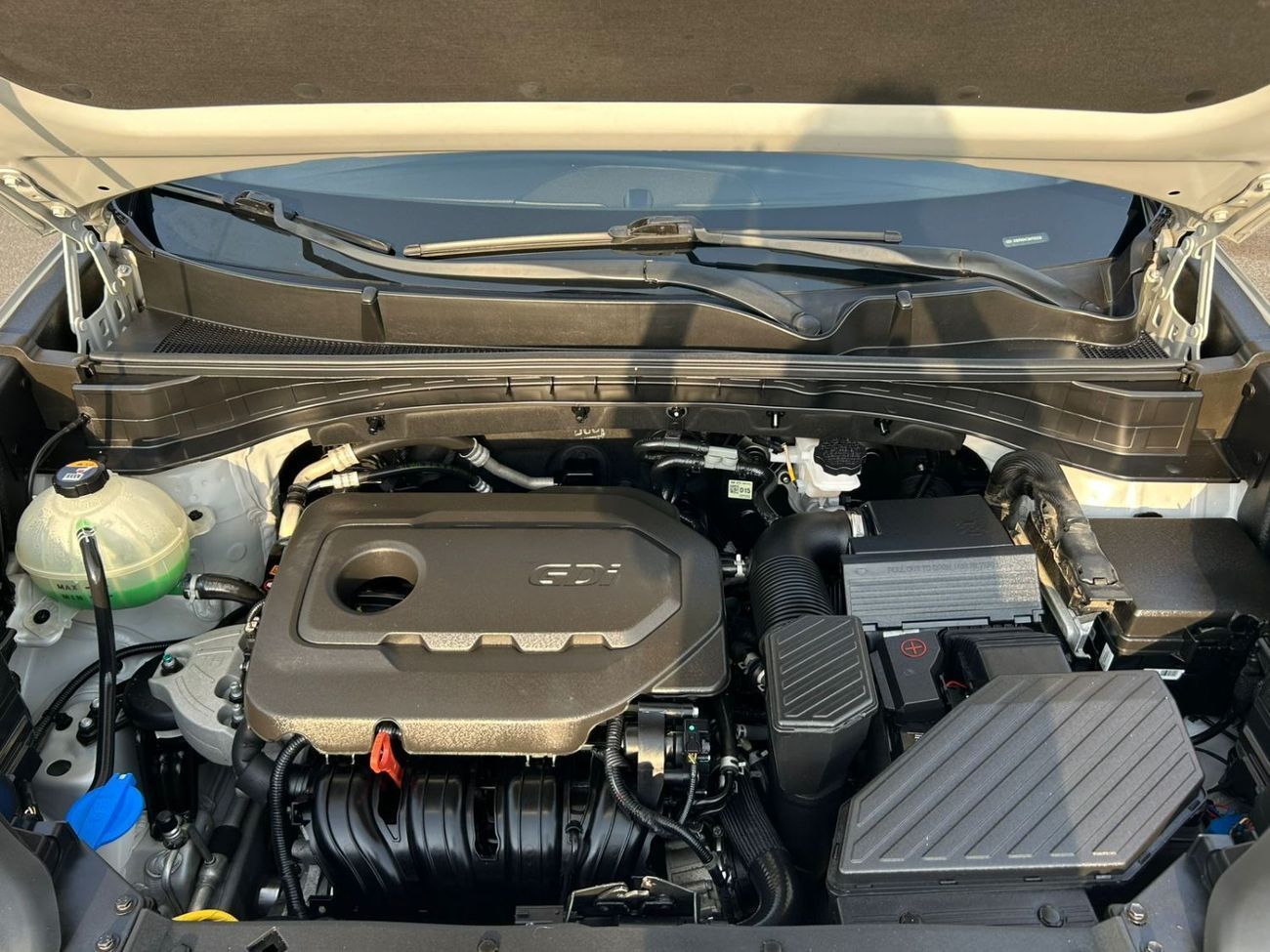 كيا سبورتيج 2020 Kia Sportage 2.4L V4 - MiOption+ - Apple/Android Play - Rear CAM - Rims -