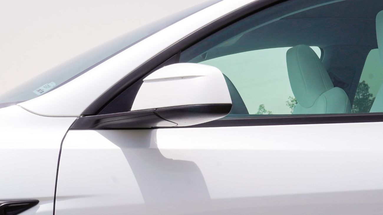 تسلا موديل Y Tesla Model Y Long Range Version/20 Inches AWD .Export Price.