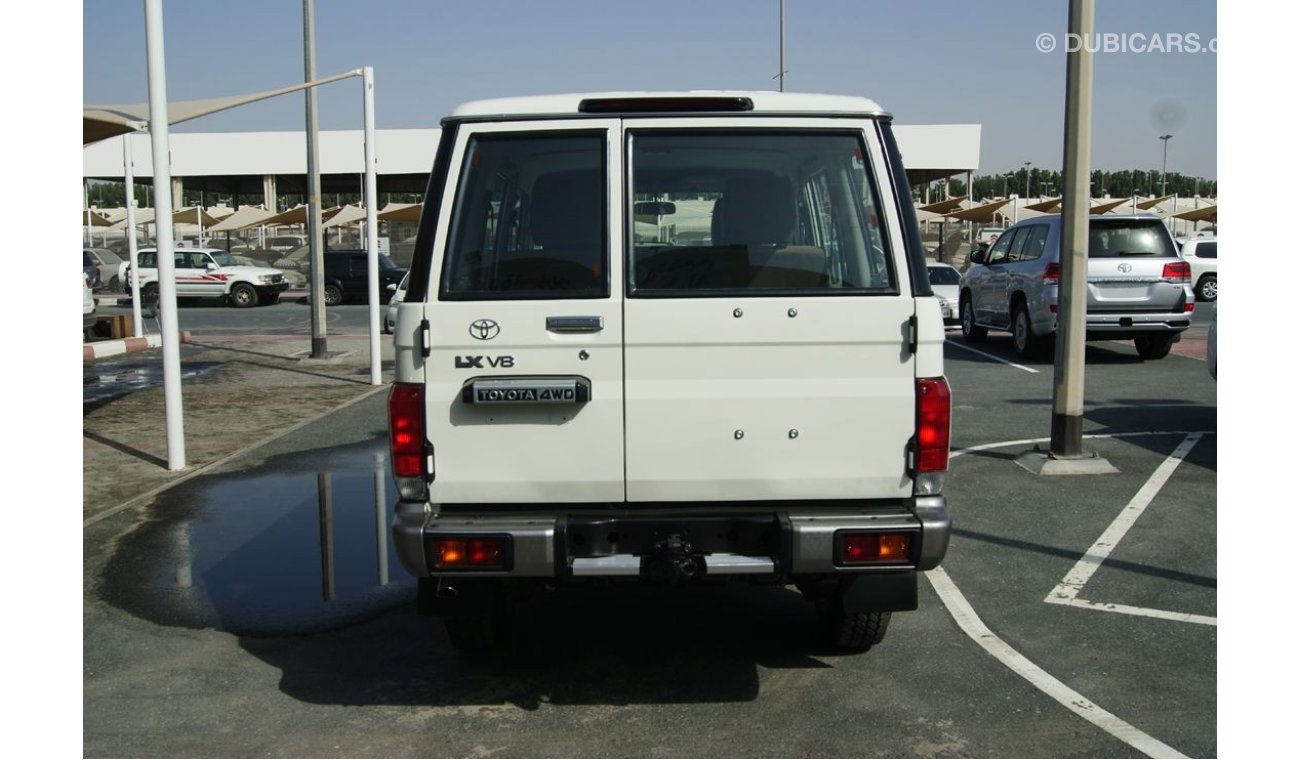 تويوتا لاند كروزر هارد توب 76 4.5L Diesel LX Wagon E Manual