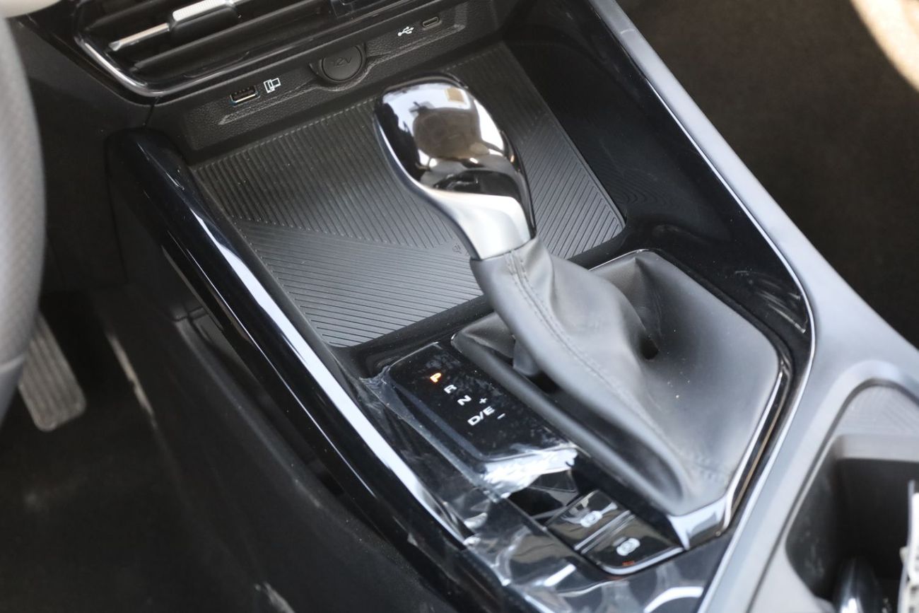 MG 5 DELUX 1.5L FULLOPTION 2025 MODEL GCC SPEC