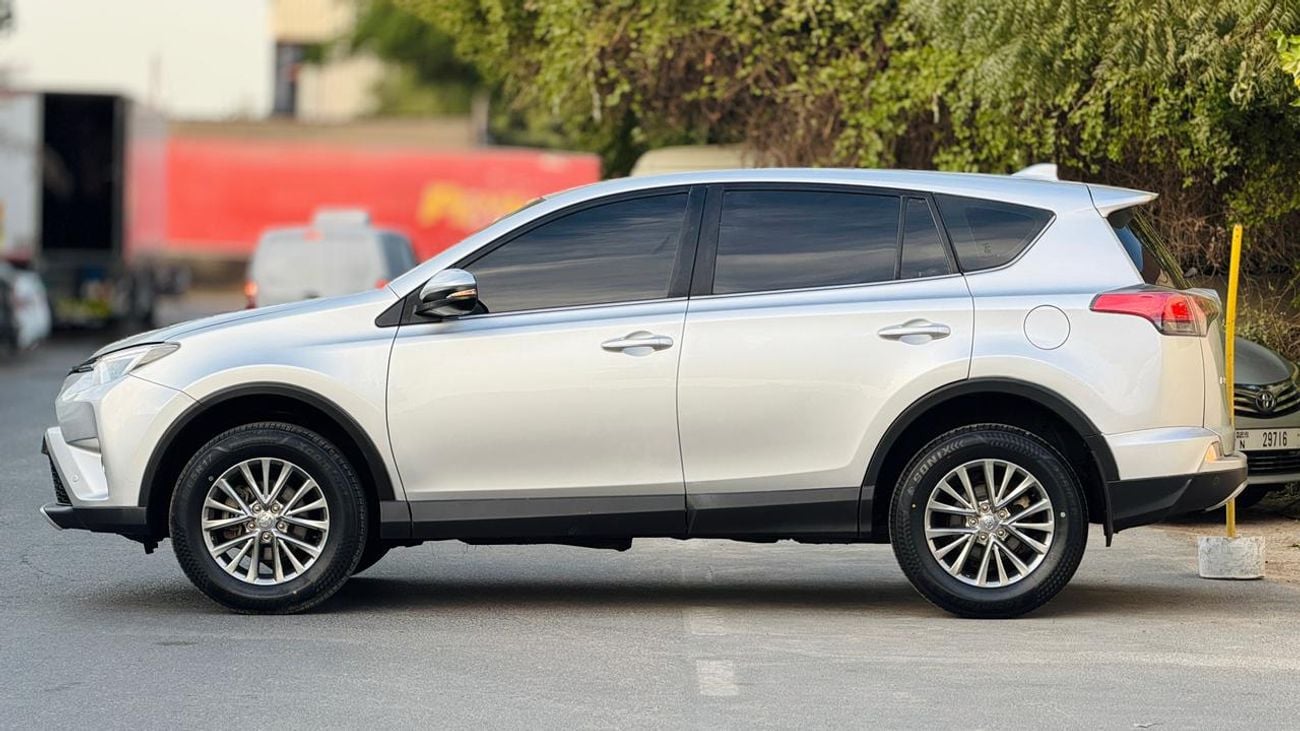 Toyota RAV4 AWD | BACK CAMERA | 2.5L PETROL ENGINE | AUTOMATIC TRANSMISSION | 2018 | RHD