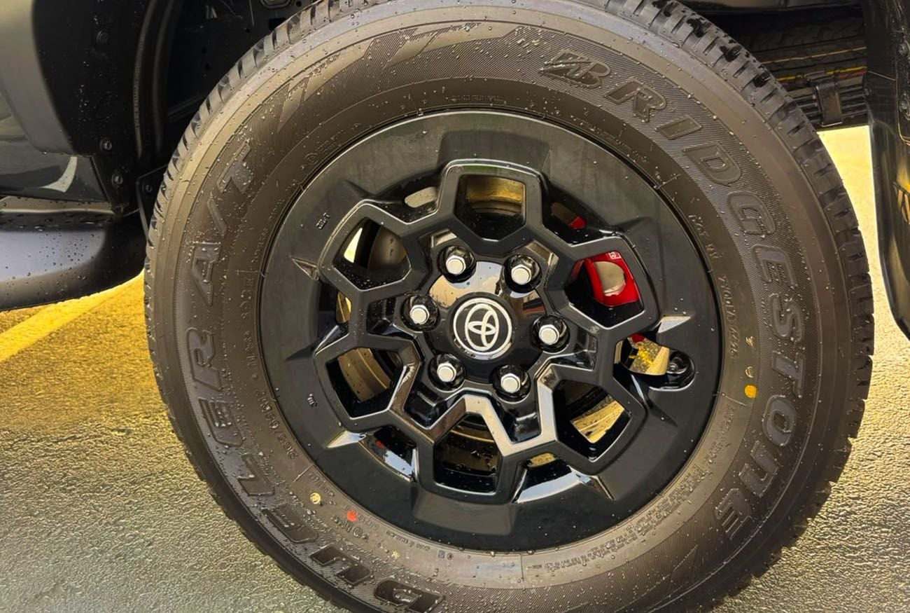 Toyota Hilux GR SPORT