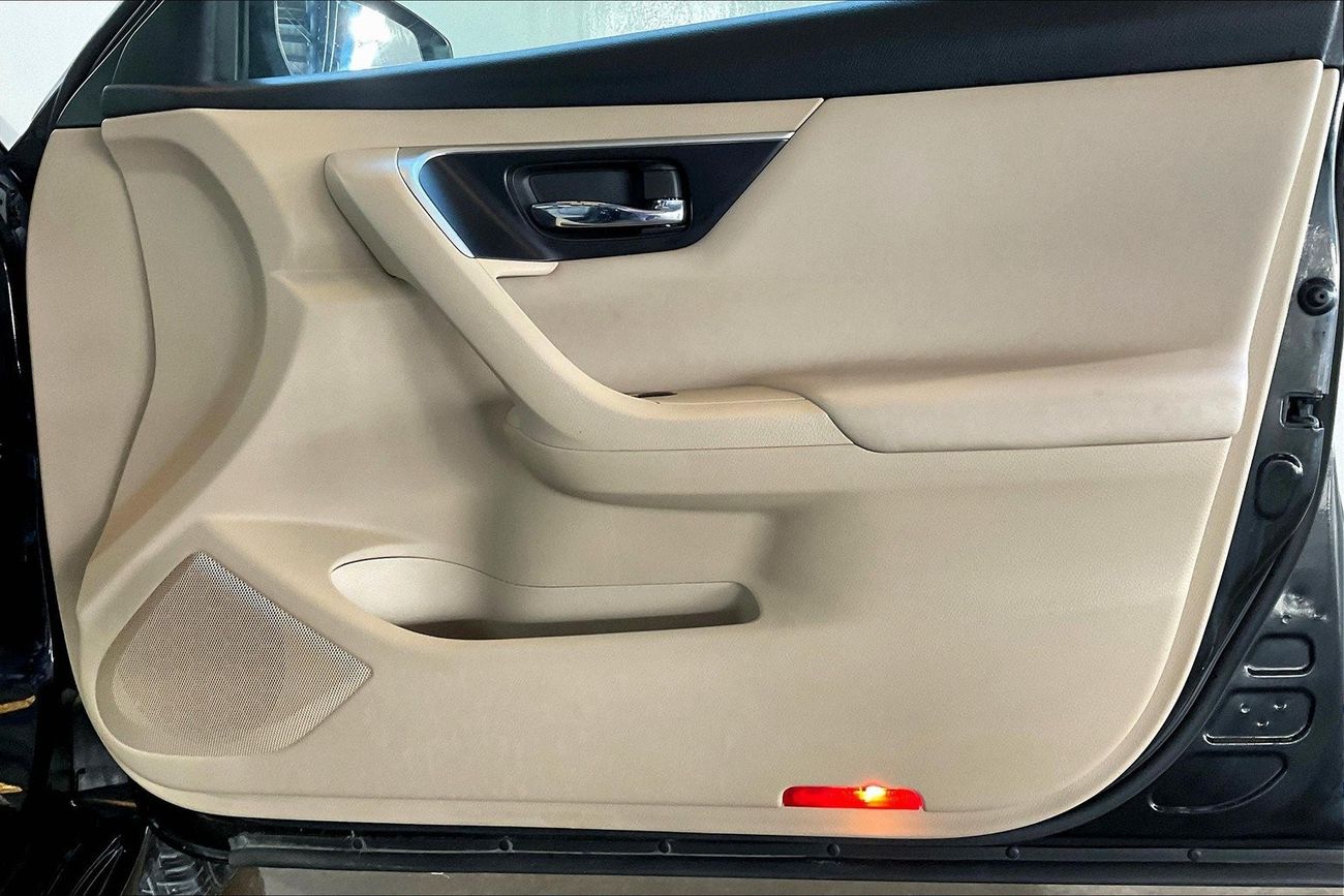 Nissan Altima SV
