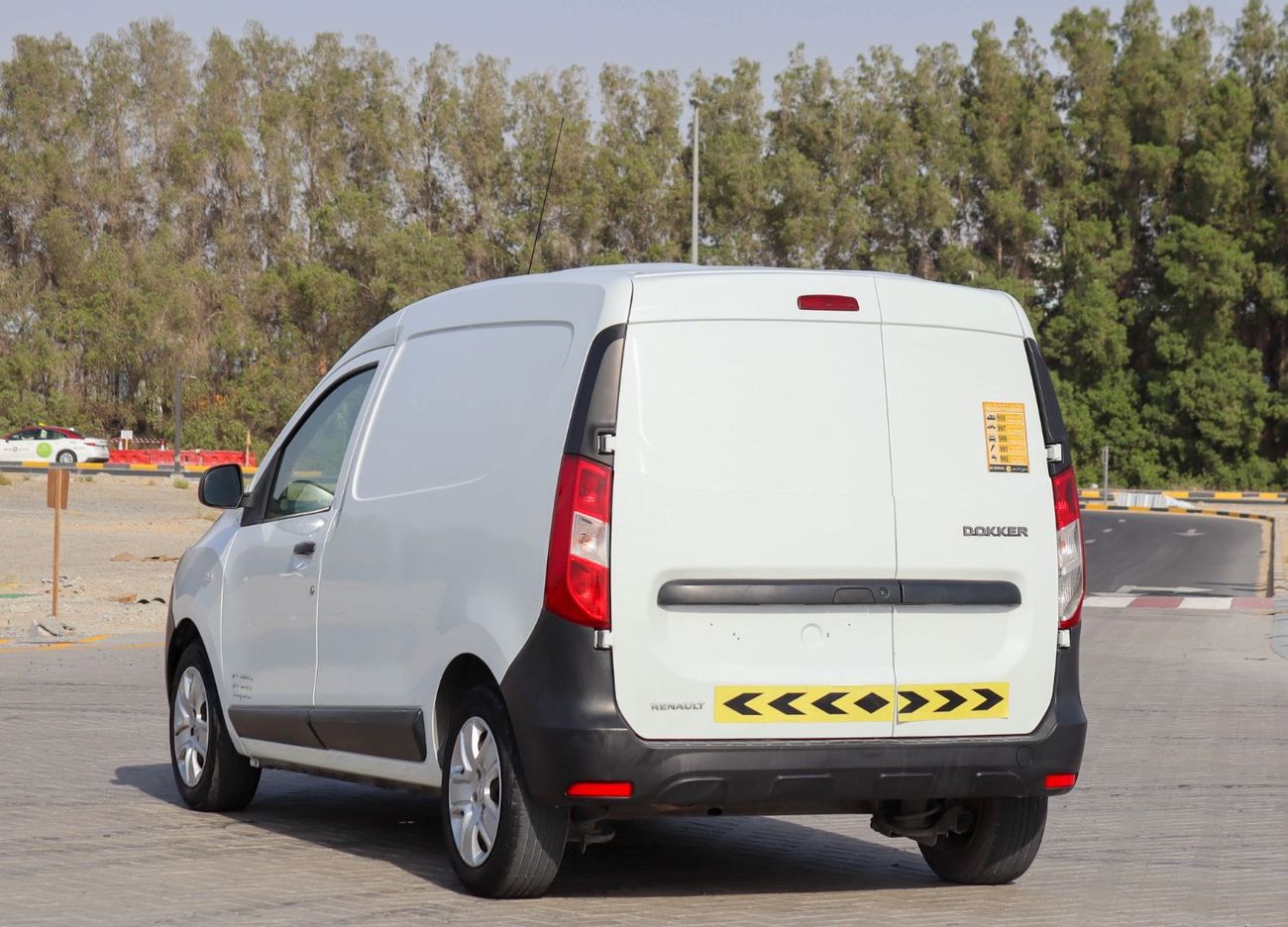 رينو دوكر Renault Dokker  2022 1.6L GCC accident free in excellent condition 478 P.M