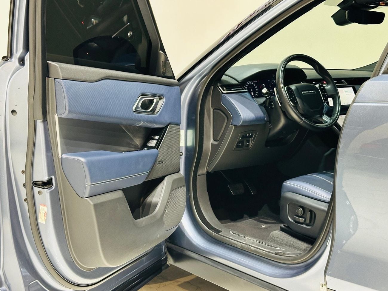 Land Rover Range Rover Velar P250 R-Dynamic HSE 2.0L