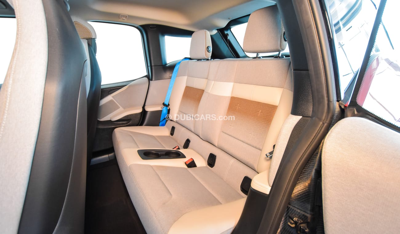 بي أم دبليو i3 S