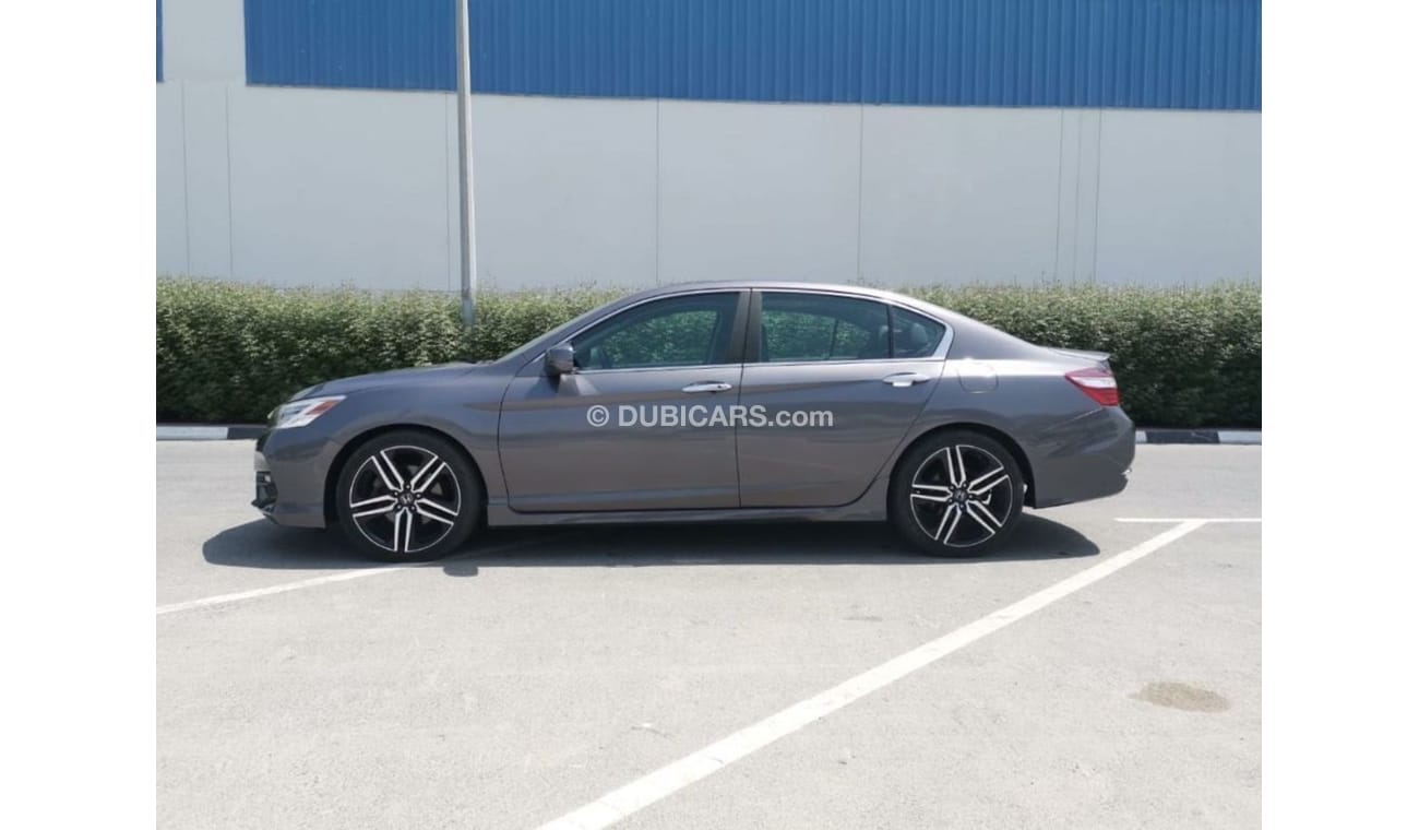هوندا أكورد 2016 Honda Accord 2.4L V4 Touring | Tons of Features | Superb Condition