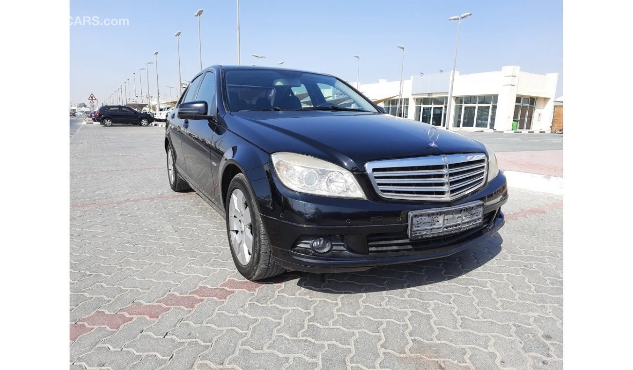 Mercedes-Benz C 180 Mercedes Benz 2011..... 1,8 gcc very celen car