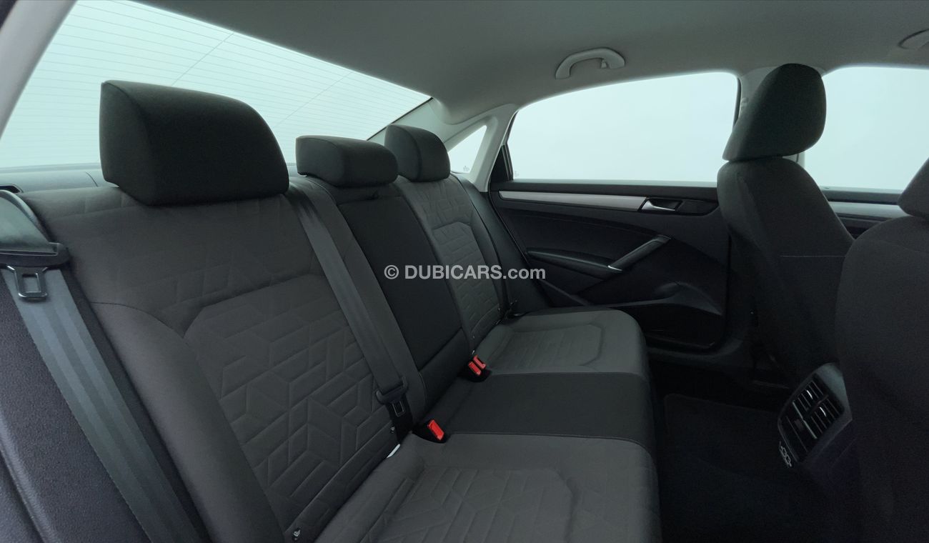 Volkswagen Passat SE 2.5 | Under Warranty | Inspected on 150+ parameters