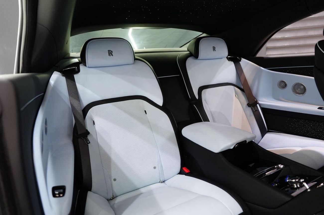 Rolls Royce Spectre STD 2024 Rolls-Royce Spectre, Bespoke Audio, Illuminated Grille, Starlight, Dealer Warrr + Serv!!