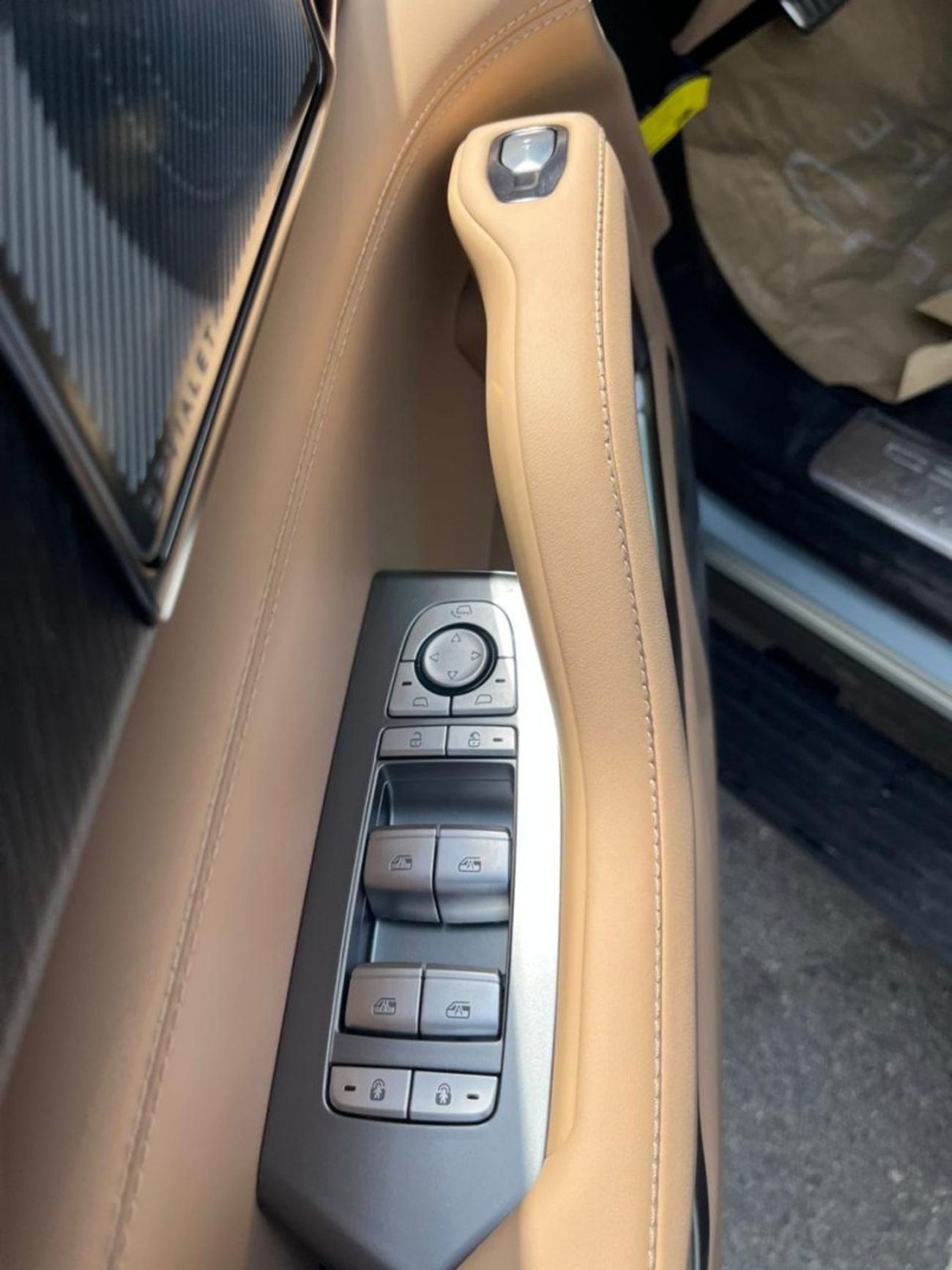 BYD Leopard 8 flagship