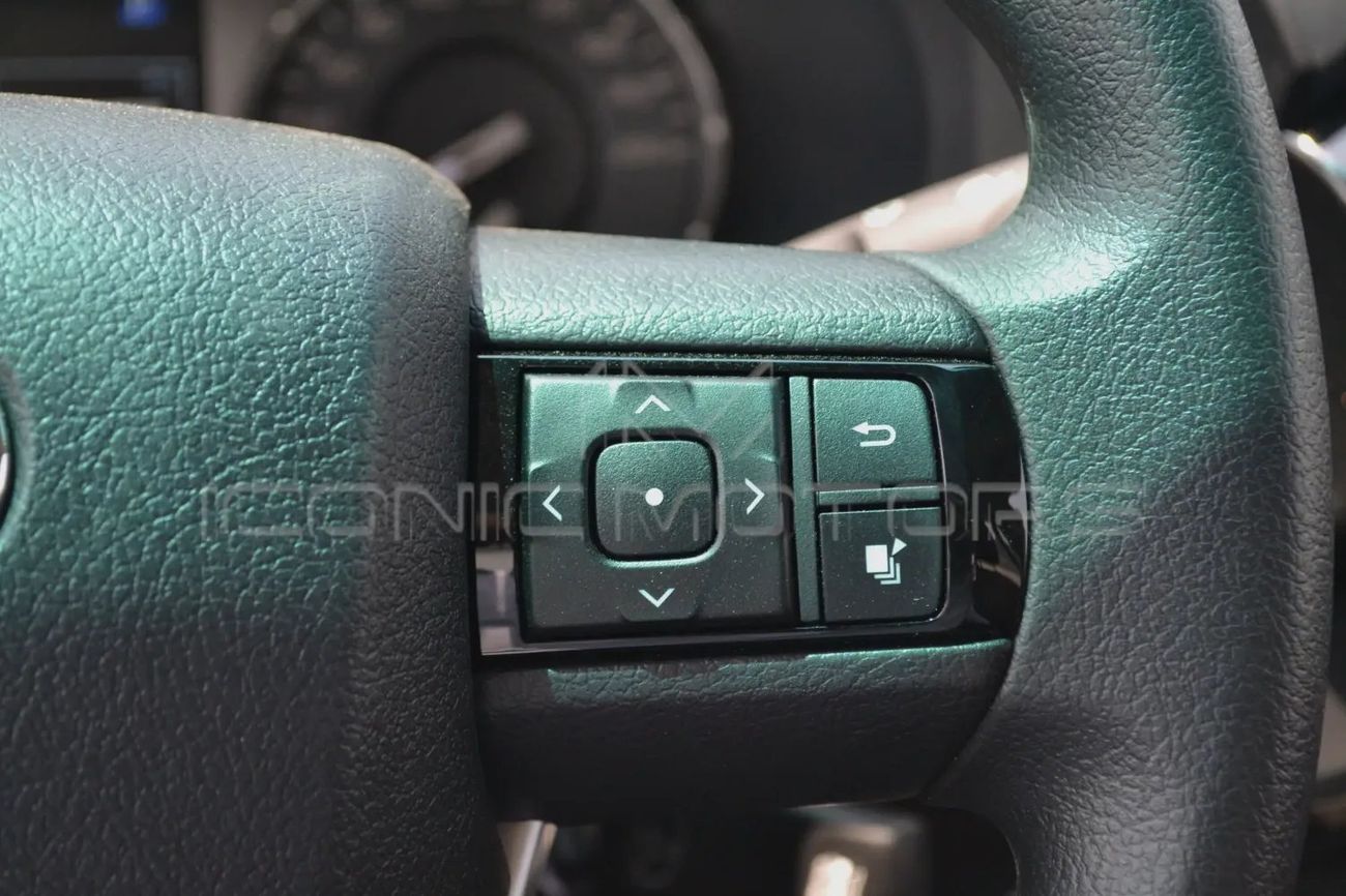 تويوتا هيلوكس GLX 2.7L Double Cab Utility 4WD A/T