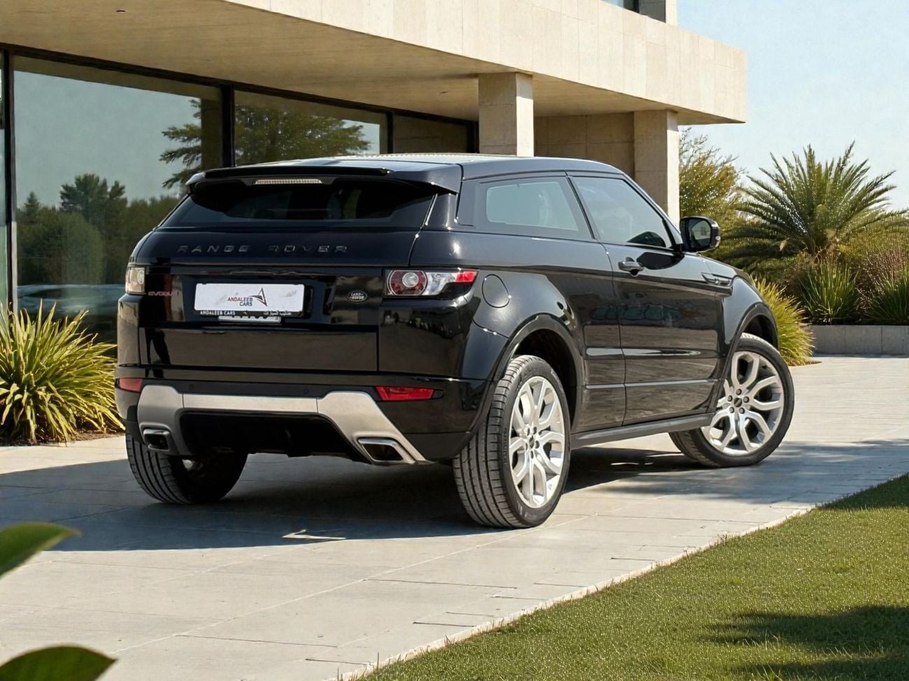 Land Rover Range Rover Evoque SE 2.0L SUV (3 Door)