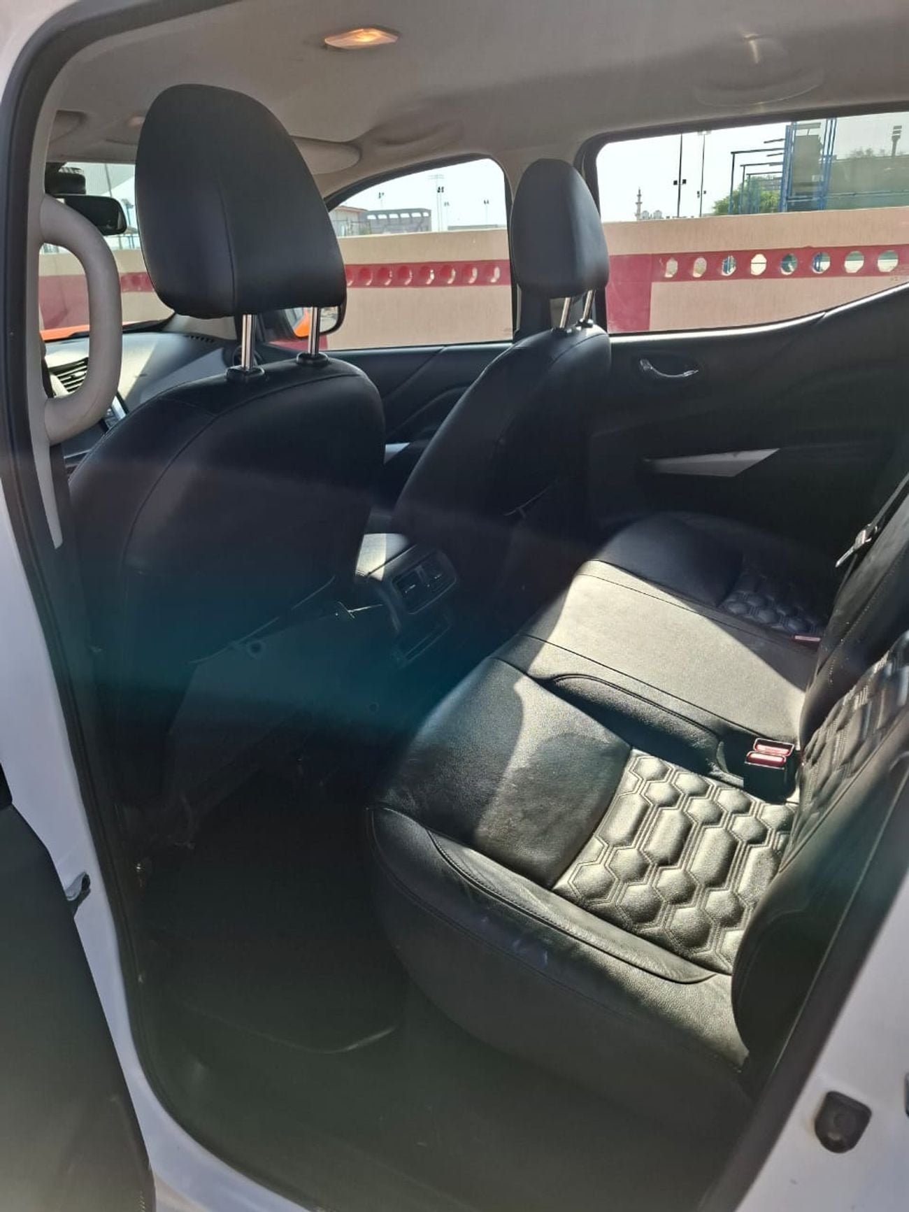 Nissan Navara 2024 Nissan Navara Manual petrol full option excellent condition *original white*
