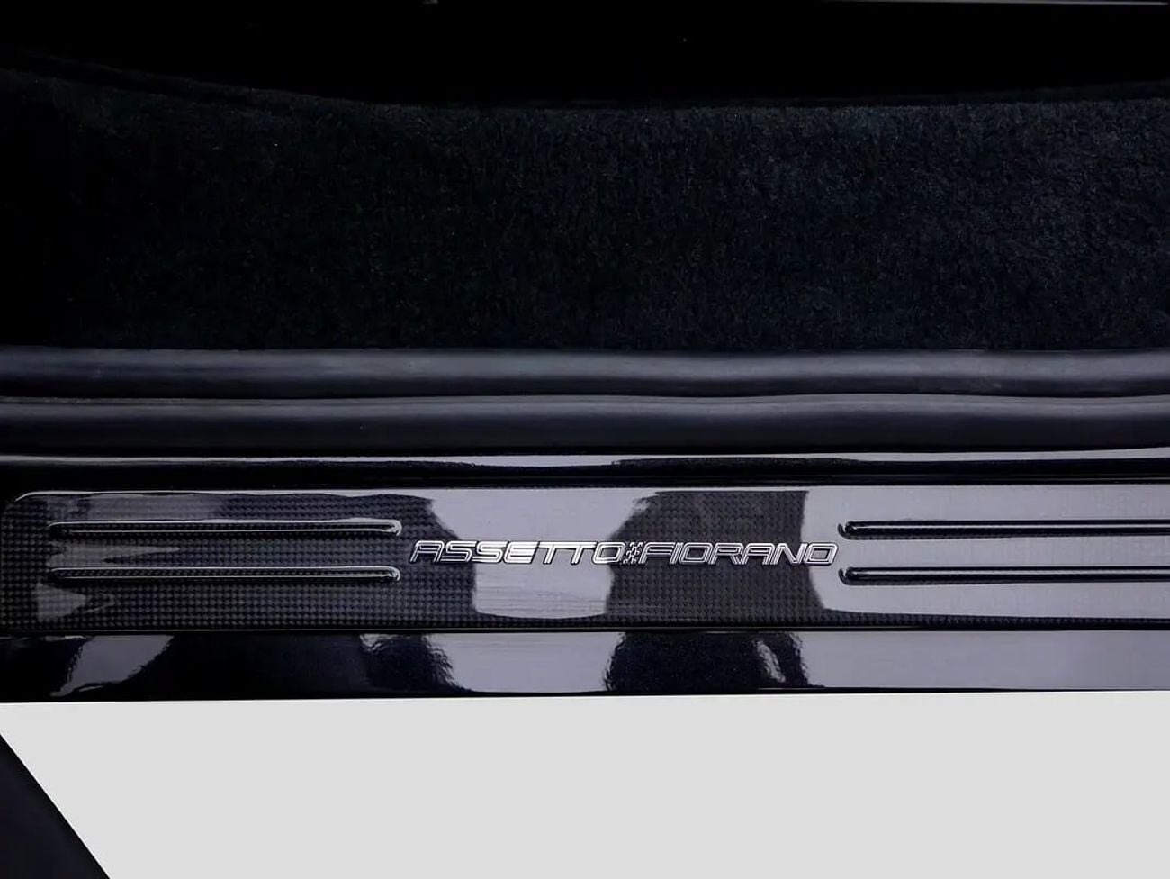 فيراري SF90 ستراديل Assetto Fiorano | Japanese Spec