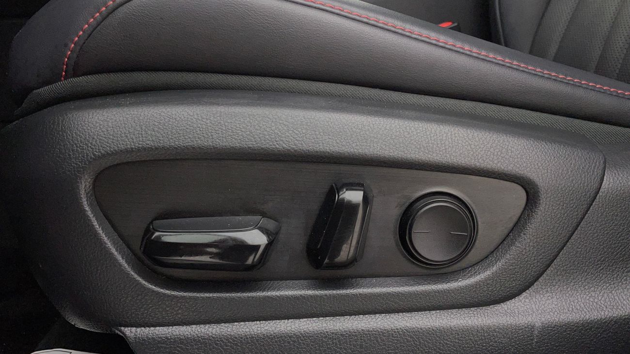 لكزس UX 200 F SPORT PRESTIGE 2 | بدون دفعة مقدمة | اختبار القيادة في المنزل