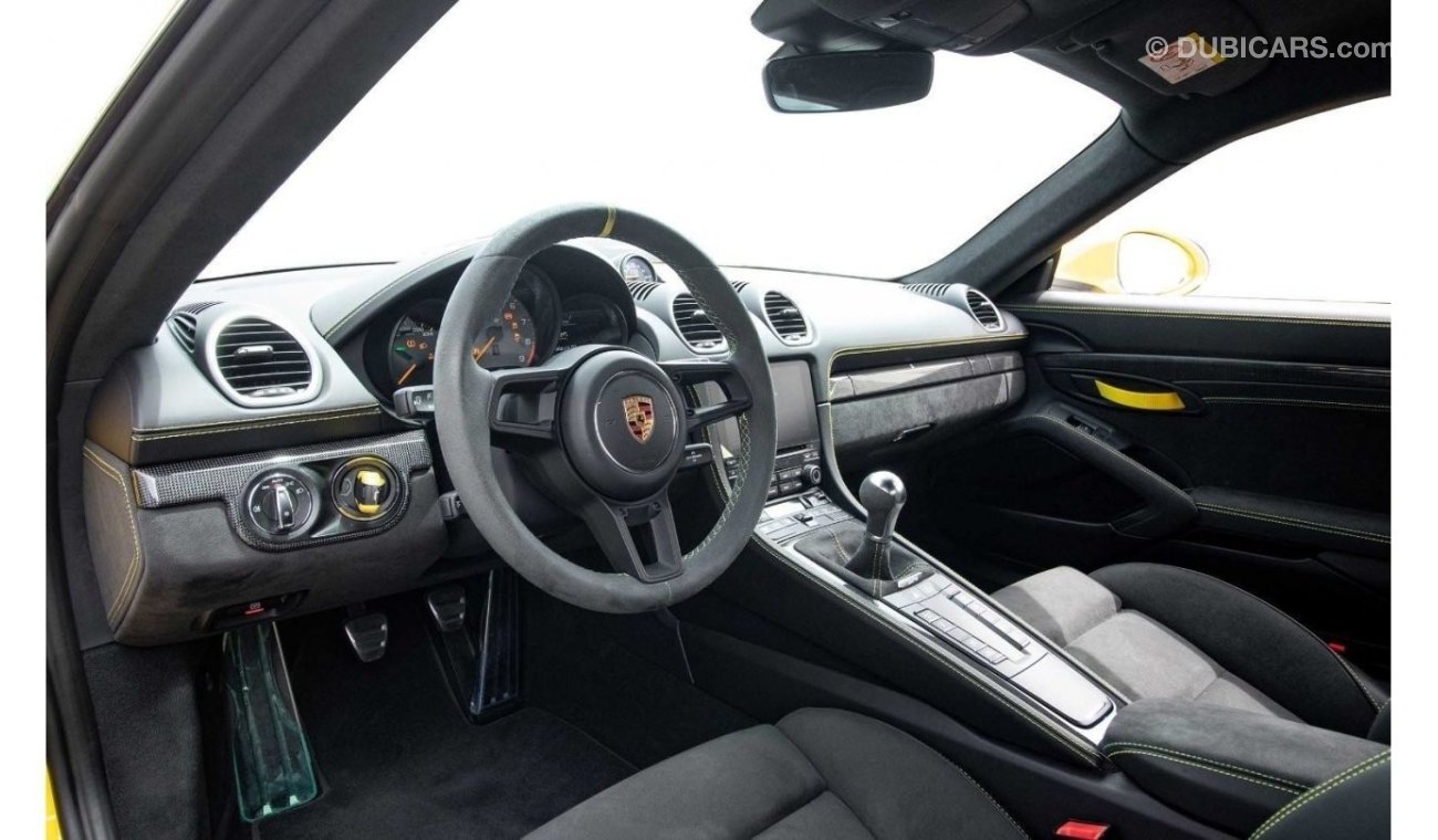 Porsche 718 Cayman GT4 - GCC Spec - With Warranty