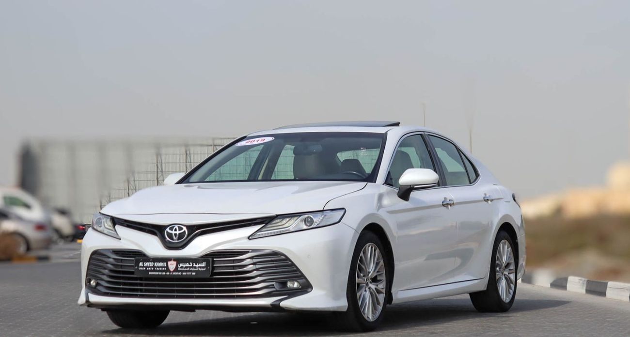 تويوتا كامري SE+ 2.5L Toyota Camry 2019 GCC full option v6 original paint without accidents in excellent conditio