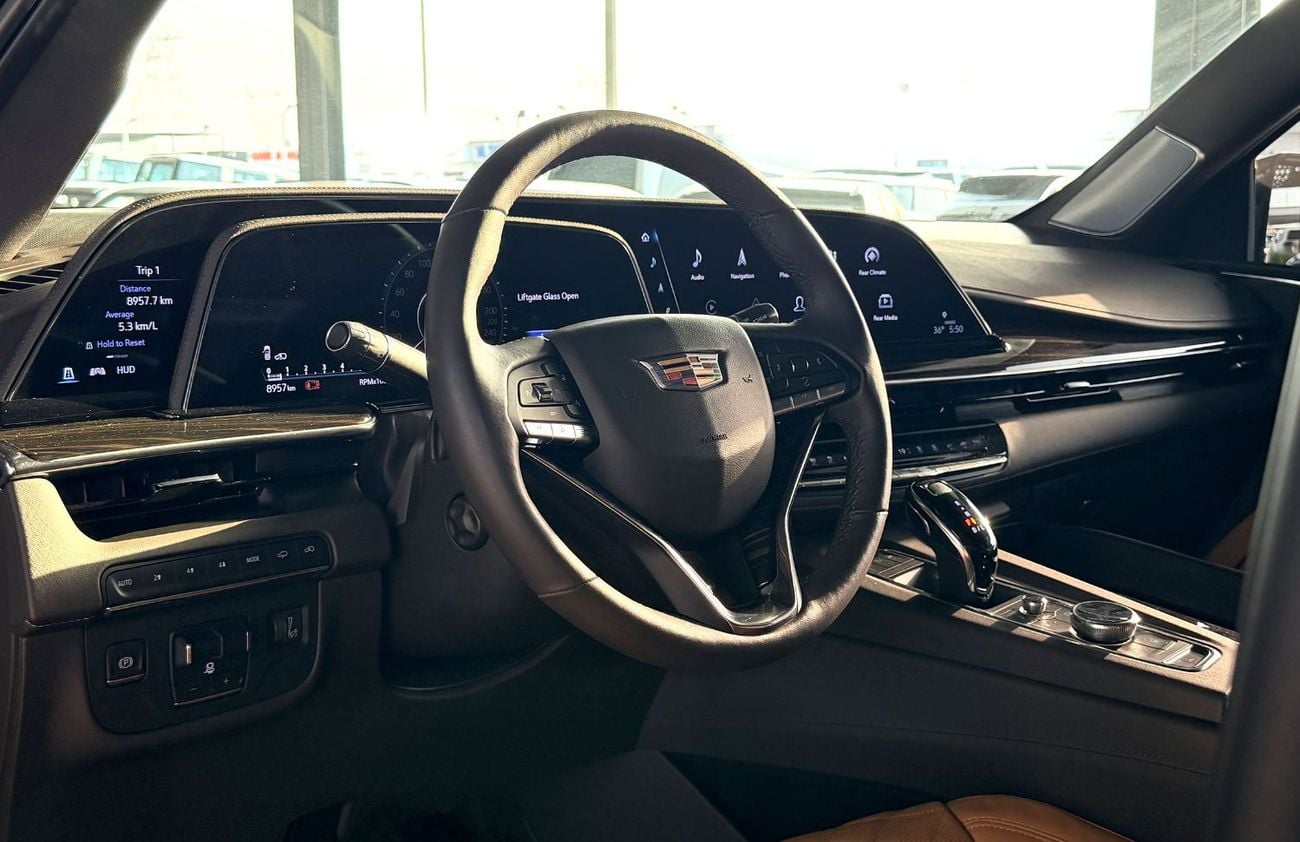 Cadillac Escalade SPORT PLATINUM Guarantee and service contract from al Ghandi till 2029