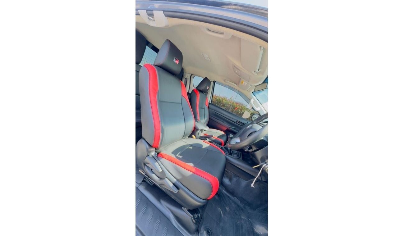 تويوتا هيلوكس MODIFIED SMART CAB | RHD | 2018 | 2.8L DIESEL ENGINE | MANUAL TRANSMISSION