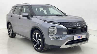 ميتسوبيشي آوتلاندر HIGHLINE WITH SUNROOF 2.5 | بدون دفعة مقدمة | اختبار القيادة في المنزل