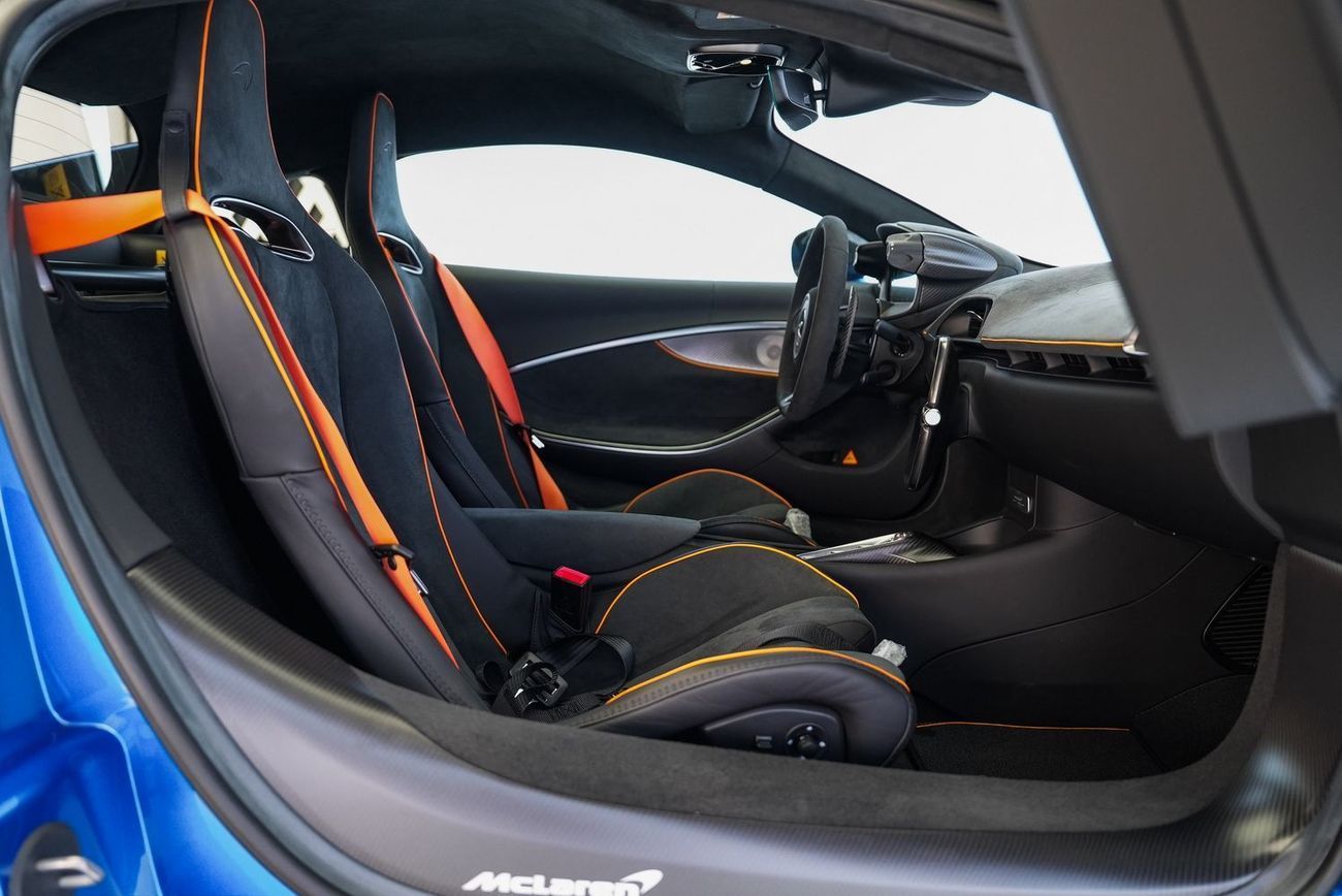 مكلارين أرتورا McLaren Artura