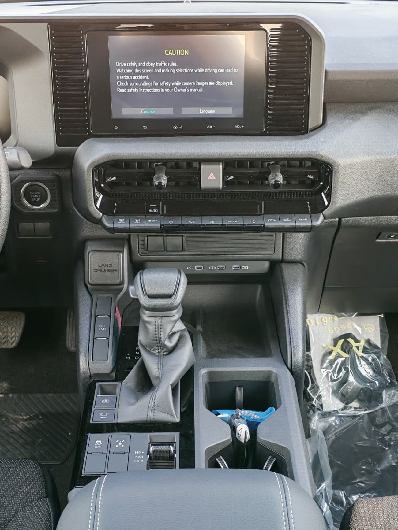 تويوتا برادو 2025 Toyota Prado Urban-E STD 7-Seater 2.4L 4-Cyl Turbo Petrol A/T 4WD Export Only