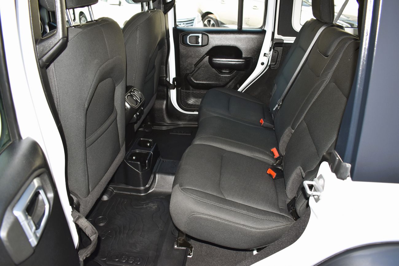 Jeep Wrangler AED 2079 PM | 3.6L UNLIMITED SPORT 4WD GCC DEALER WARRANTY