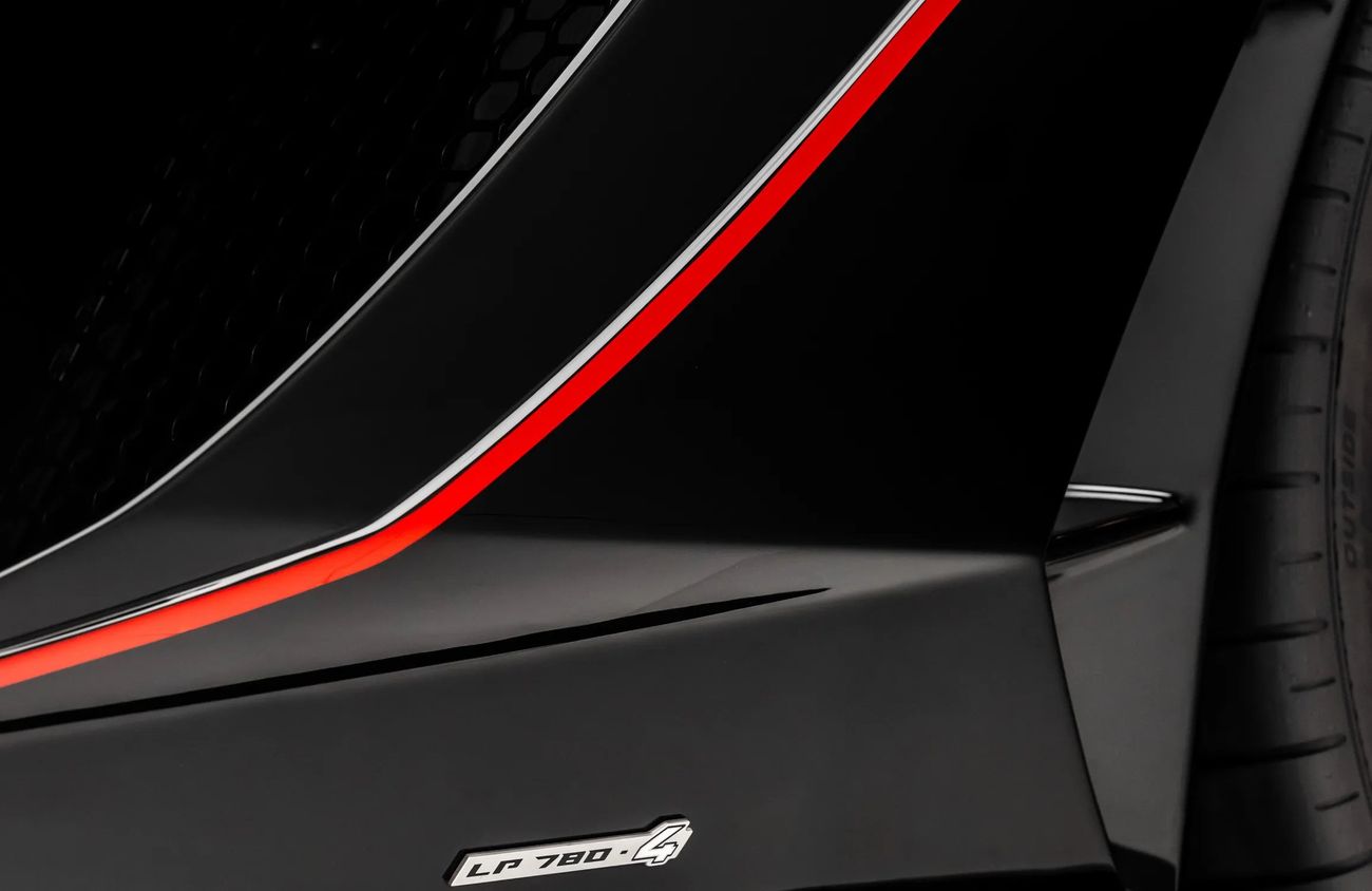 لامبورغيني أفينتادور 6.5L V12 Naturally Aspirated Engine