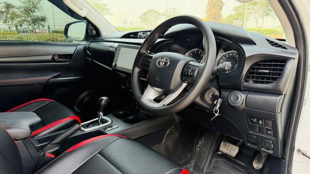 Toyota Hilux 2021| 2.8L DIESEL ENGINE | AT | RHD | HEAVY SPORT BAR | ROOF MOUNTED LED LIGHTS | TOW HITCH | PARKIN