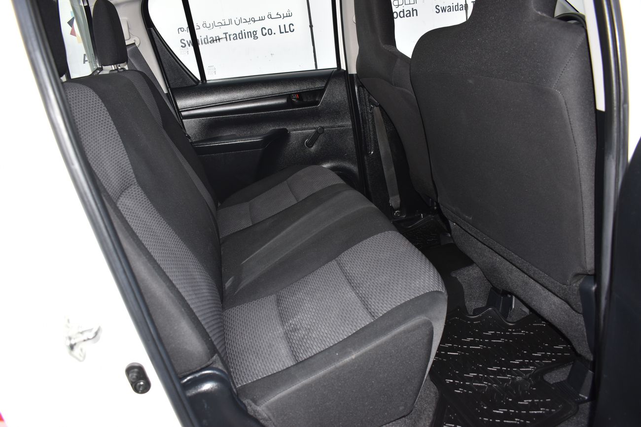 Toyota Hilux AED 1279 PM | 2.7L MT DC 2WD GCC DEALER WARRANTY