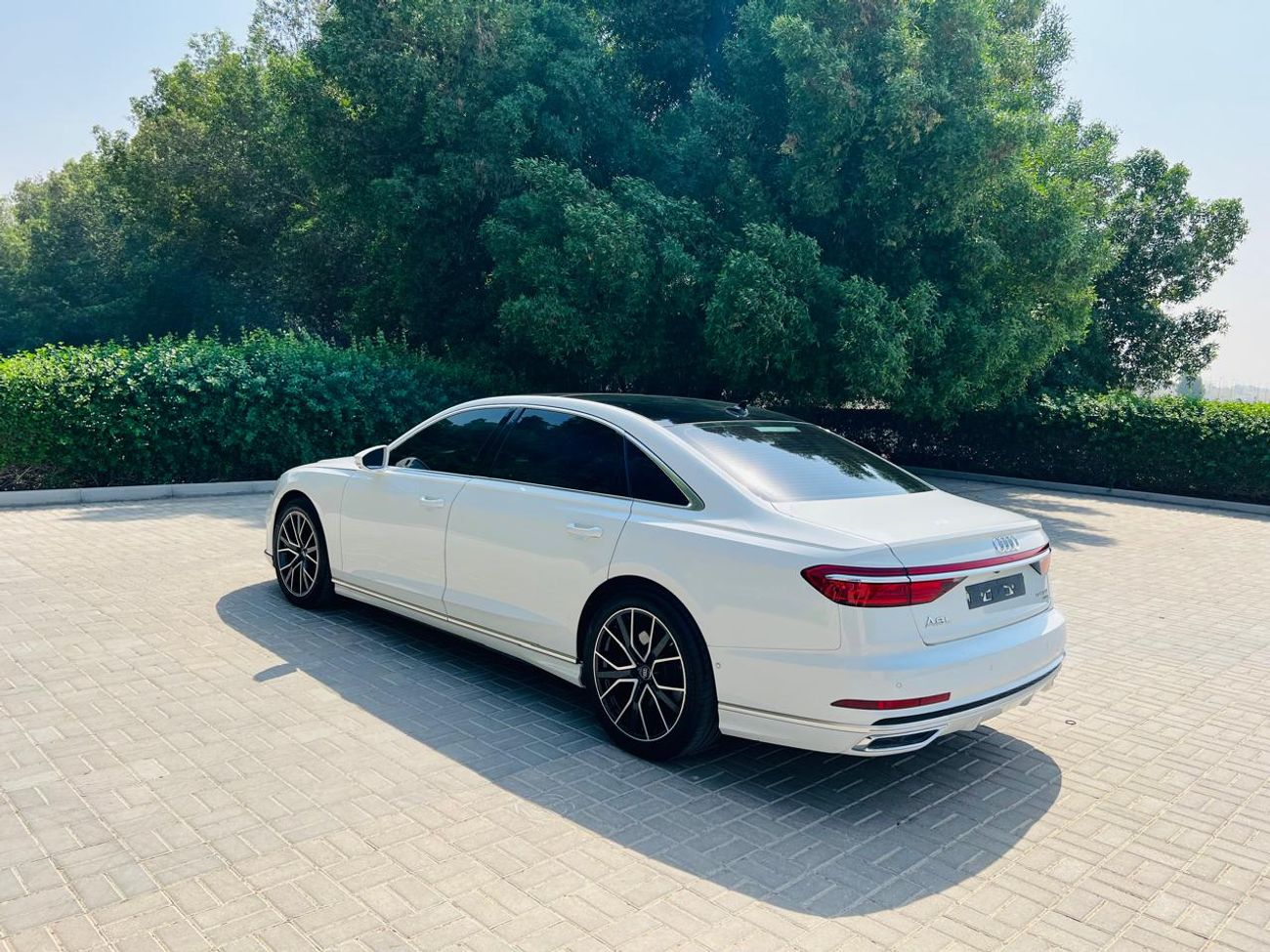 أودي A8 L 60 TFSI quattro 4.0L (460 HP)