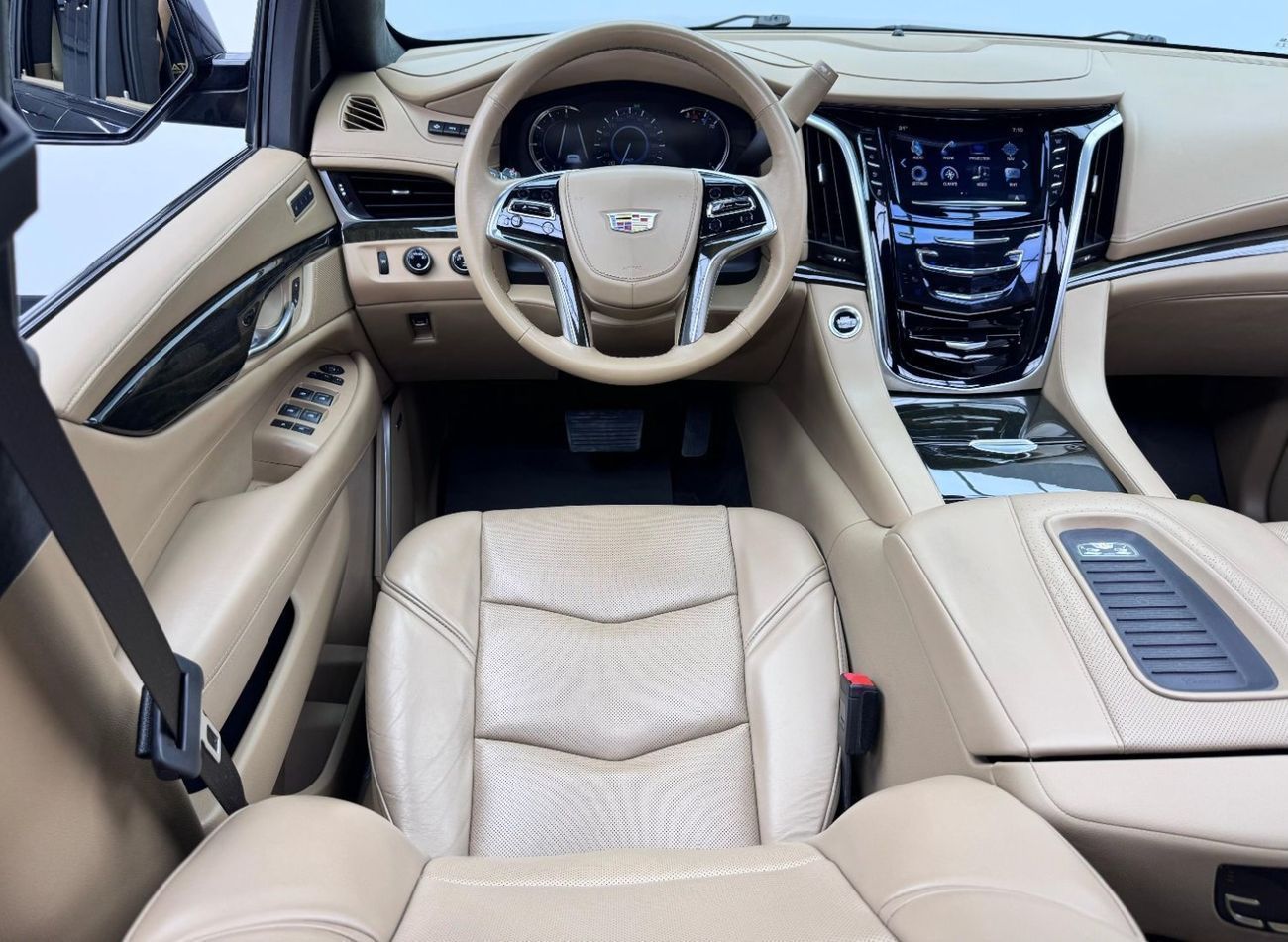 كاديلاك إسكالاد 2020 Cadillac Escalade Platinum, Warranty, Full Cadillac Service History, 8 Seater, Fully Loaded GCC