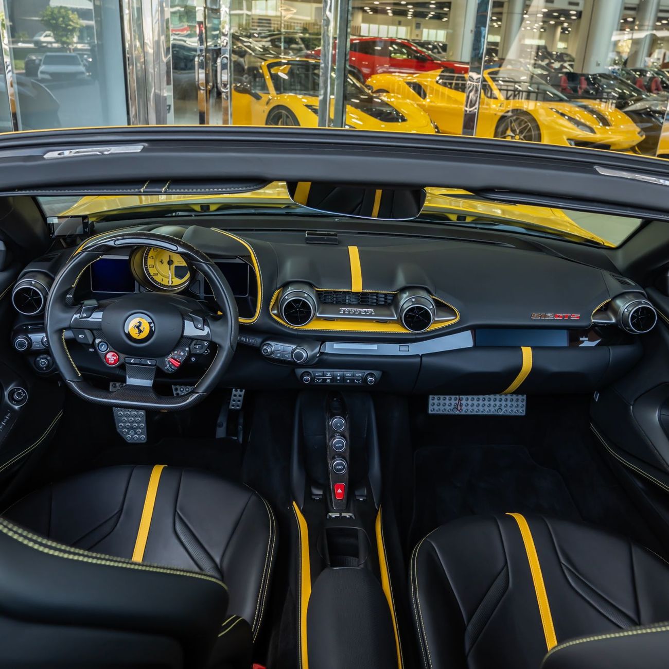 Ferrari 812 GTS 2022 FERRARI 812 GTS( FULL CARBON BODY) DONE ONLY 3000KM