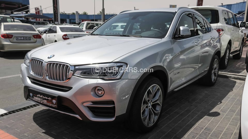 BMW X4 Xdrive 28i for sale AED 139,000. Grey/Silver, 2015