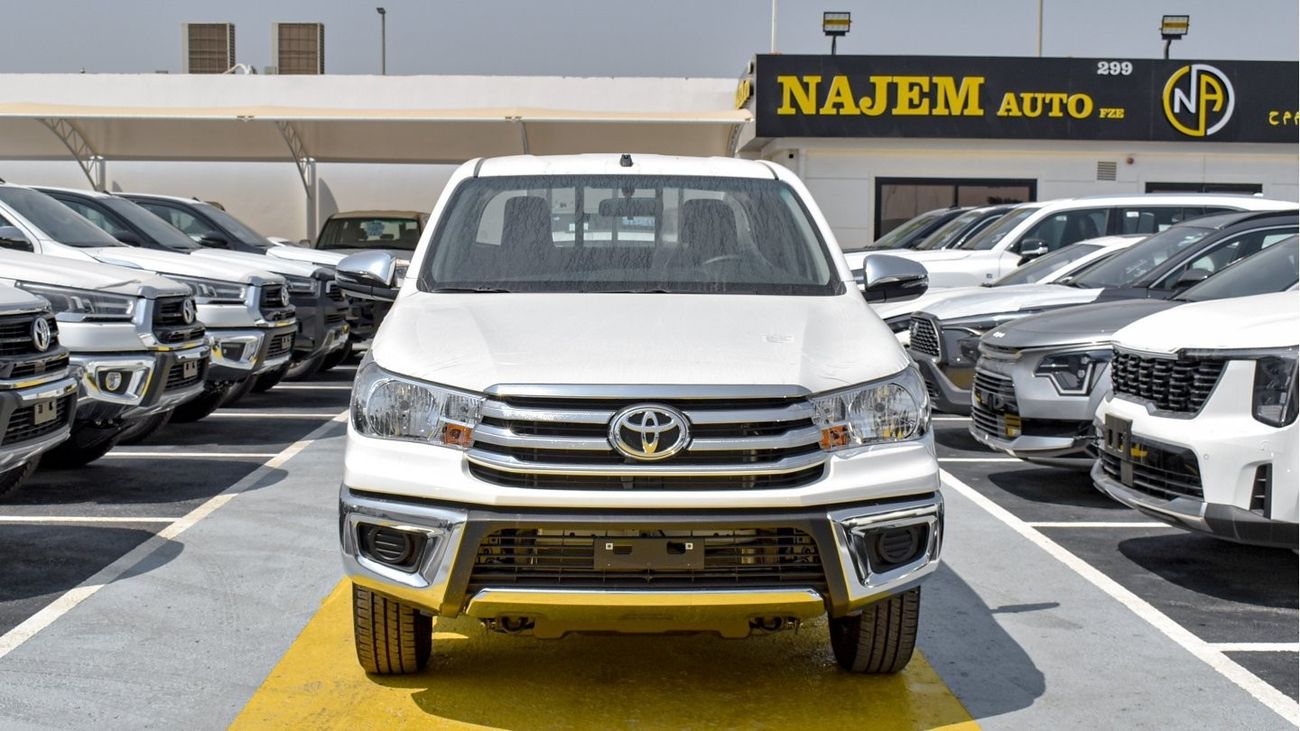 Toyota Hilux 2.7L M/T. RWD