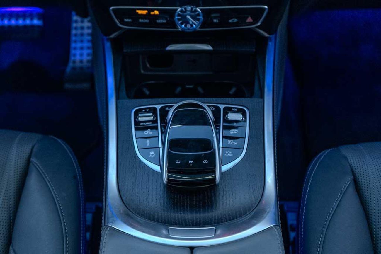 Mercedes-Benz G 63 AMG Std 4.0L 2020 Mercedes Benz G63 AMG, Full Service History, Special Order Designo Magno, Low Kms