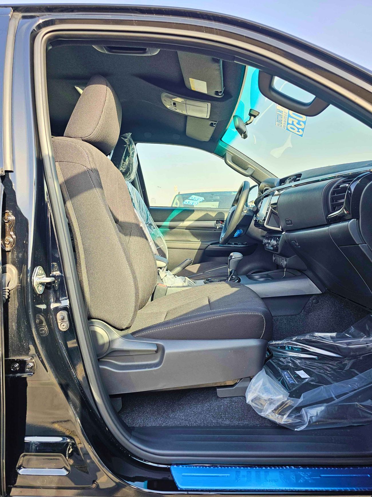 Toyota Hilux ADVENTURE / EURO 4 / A/T /  4.0L V6 PETROL /  360* CAMERA / BLIND SPOT (CODE # ADVBY)