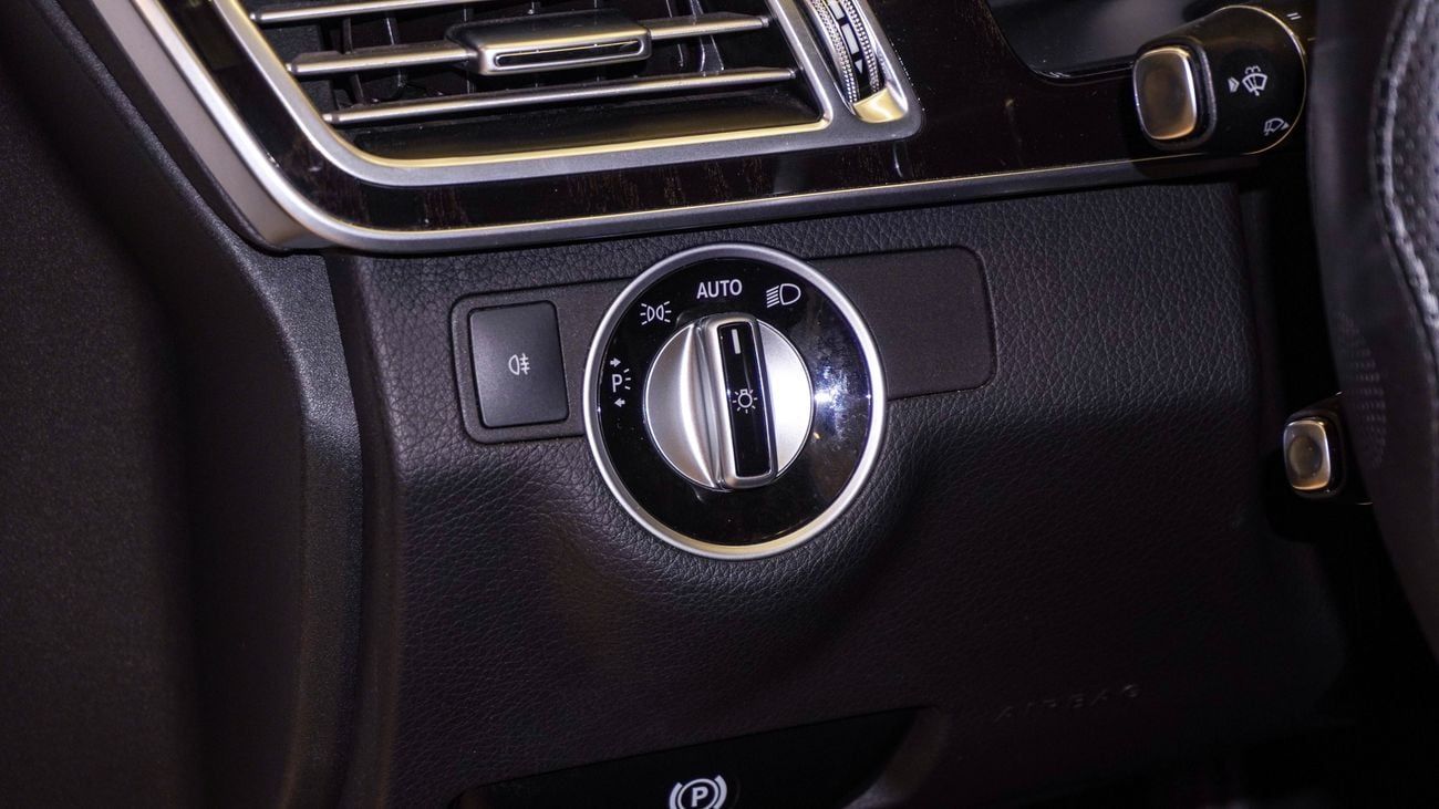 Mercedes-Benz E300 E300