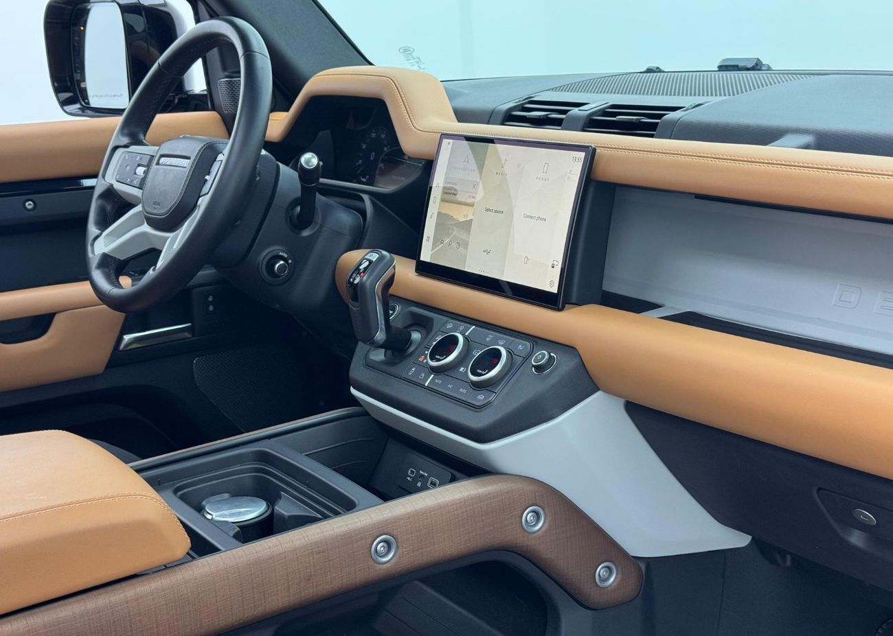 Land Rover Defender P300 90 S 2.0L (5 Seater) 2023 Land Rover Defender 90 P300 S 90 X-Dynamic, 2028 RR Warranty, RR Serv