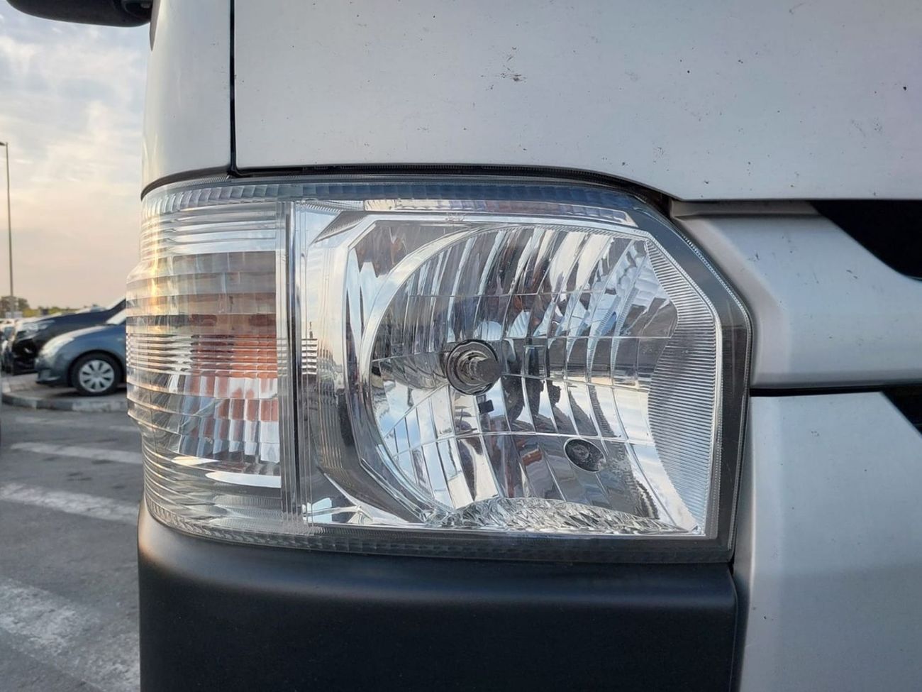 Toyota Hiace TOYOTA HIACE VAN RHD 2014 MODEL 3.0 L DIESEL AUTOMATIC(PM74812)