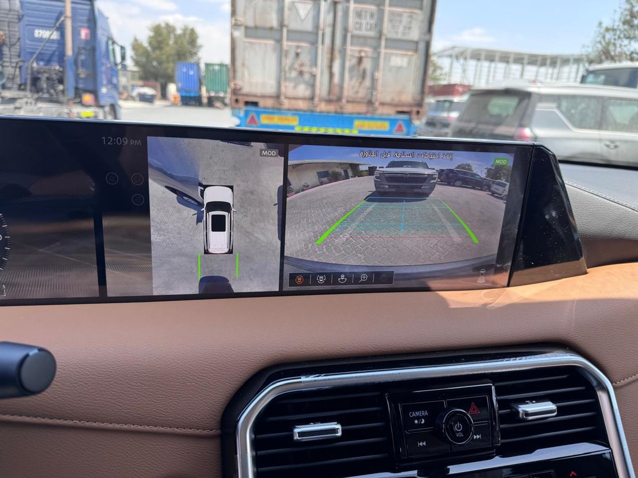 Nissan Patrol SE Platinum City 3.8L (Ext _GRAY WITH BLACK ROOF Inter_TAN)