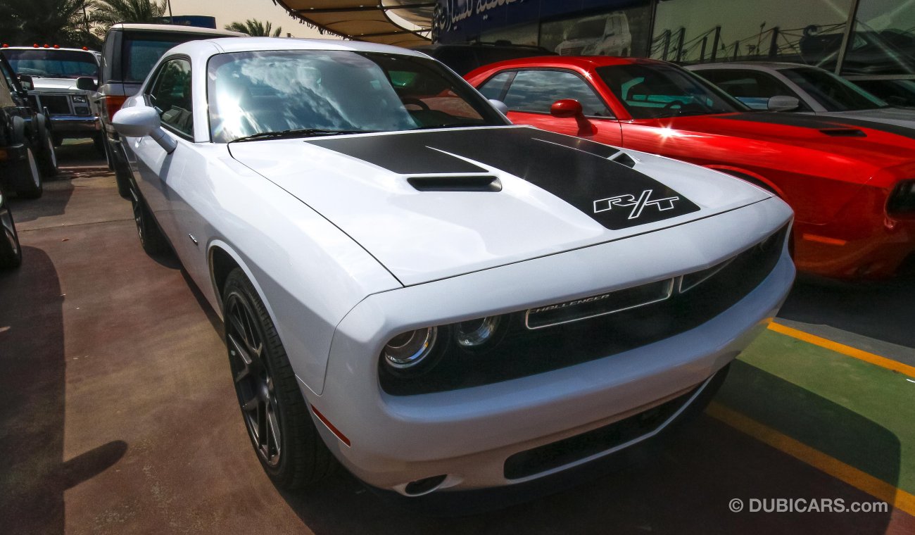 Dodge Challenger R/T HEMI