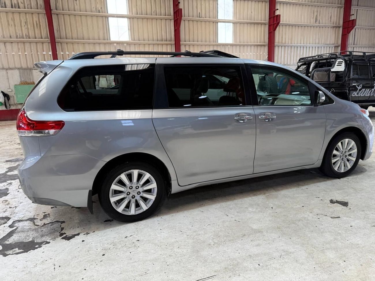 تويوتا سيينا Limited