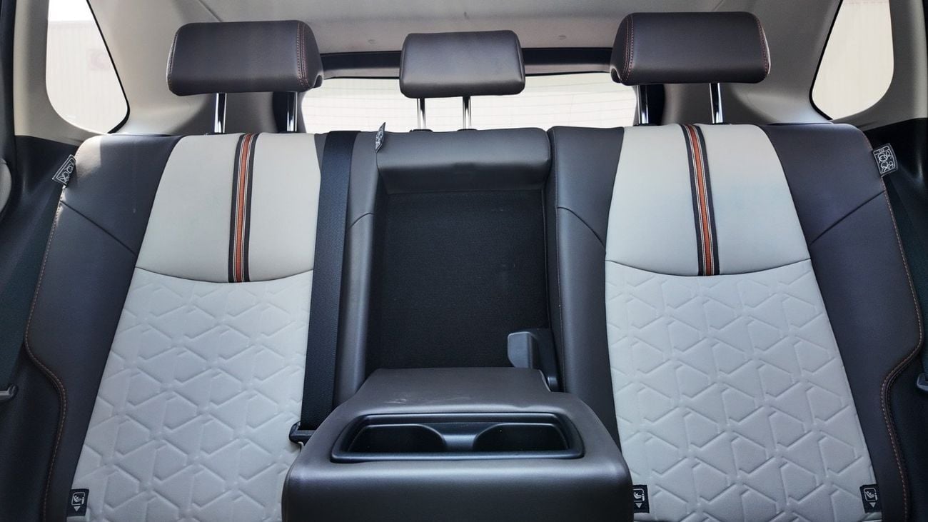 Toyota RAV4 VXR 2.5L VXR | 4X4 2.5L | Agency Warranty | Complete Service History | Zero Downpayment Support