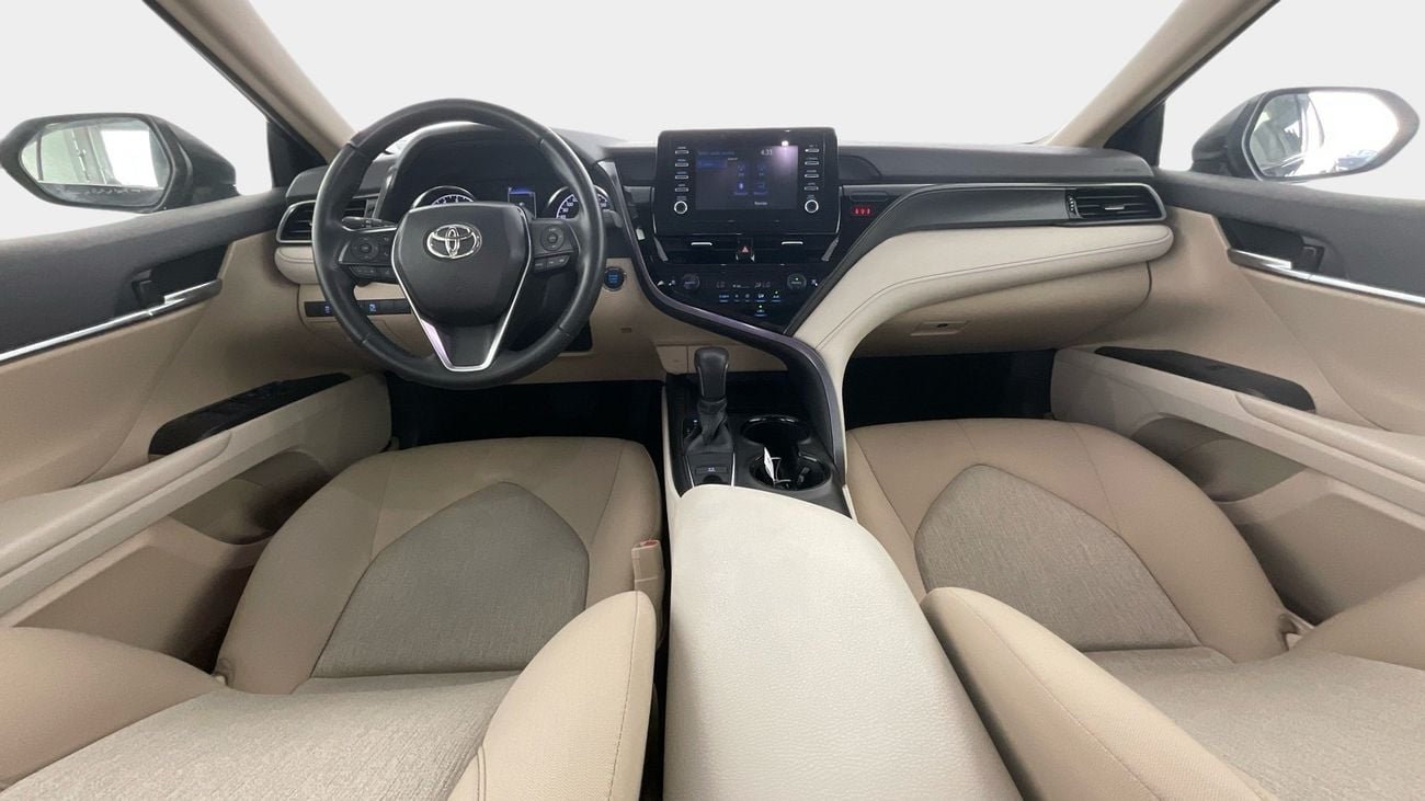 Toyota Camry SE 2.5L (181 HP) SE | Guaranteed Warranty | 0 Down Payment