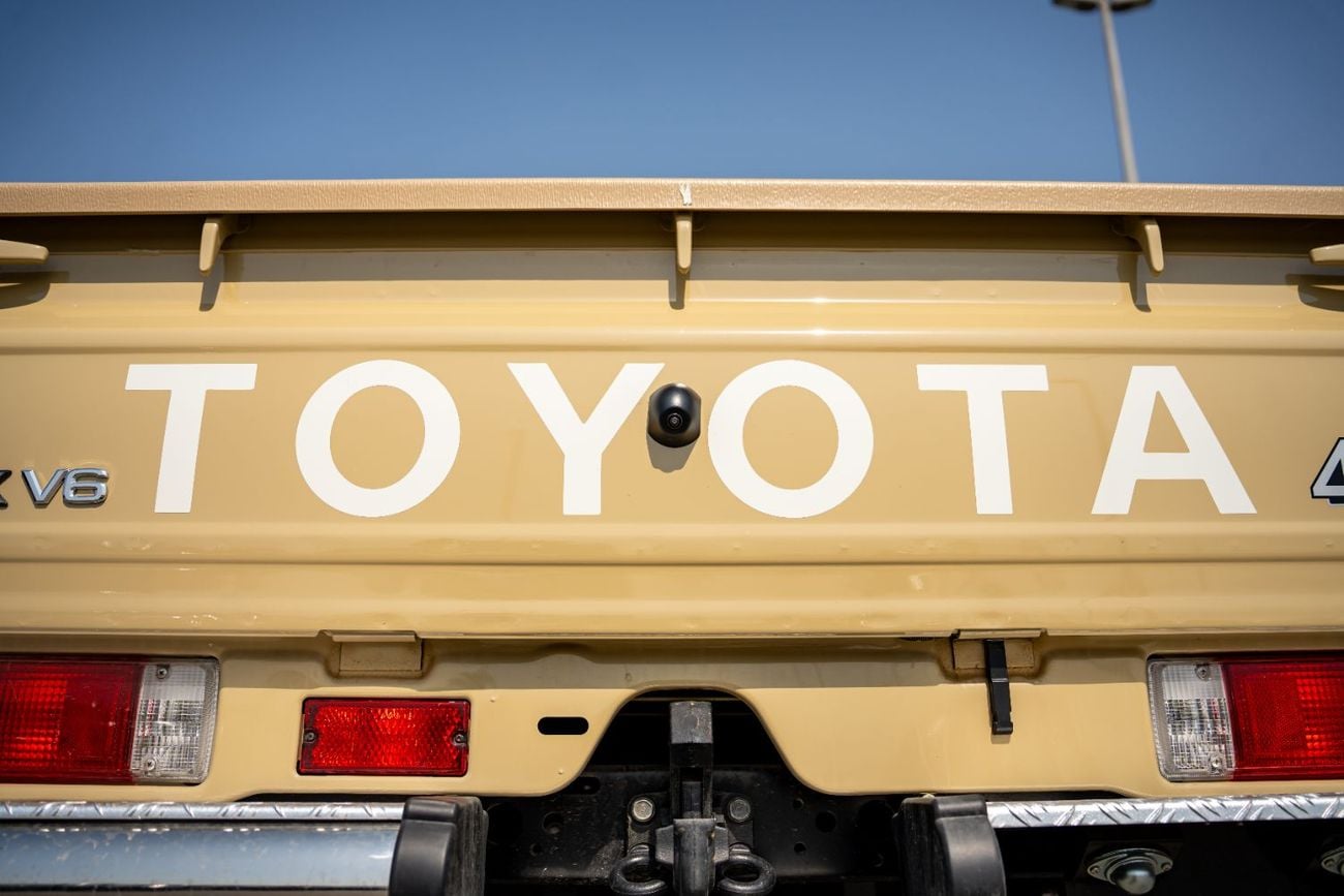 Toyota Land Cruiser Toyota Land Cruiser LC79  S-C (4.0L  Petrol  A-T M-2025