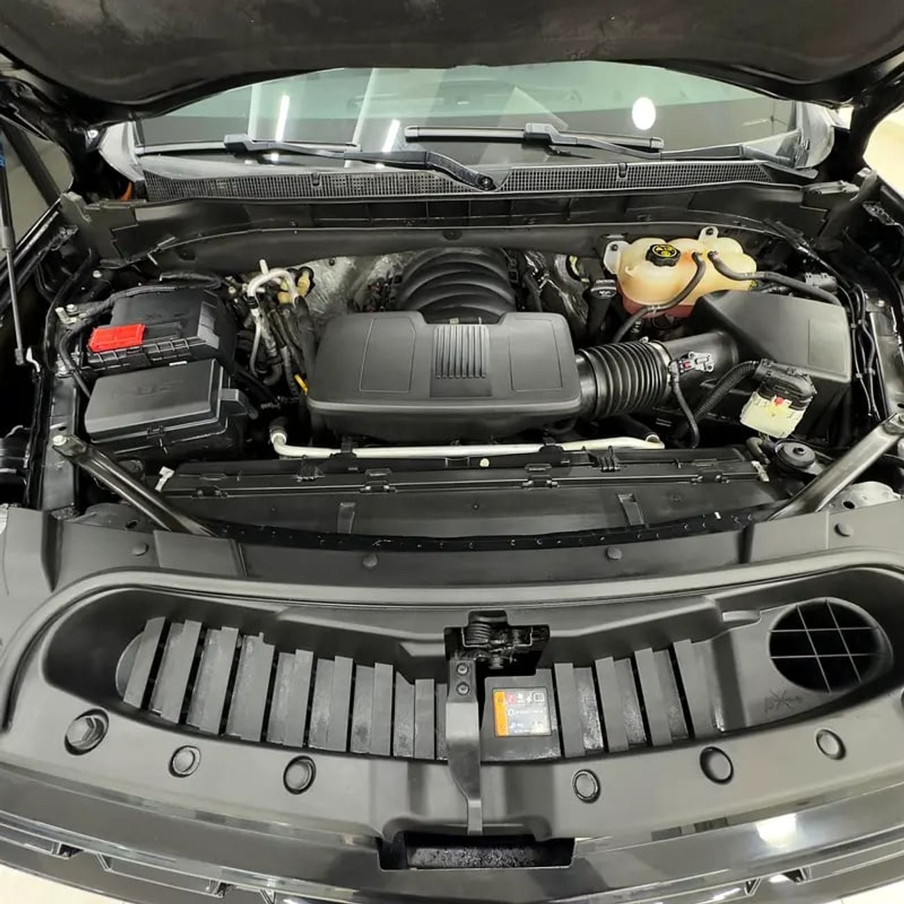 Chevrolet Tahoe LT Z71 5.3L (9 Seater) Z71