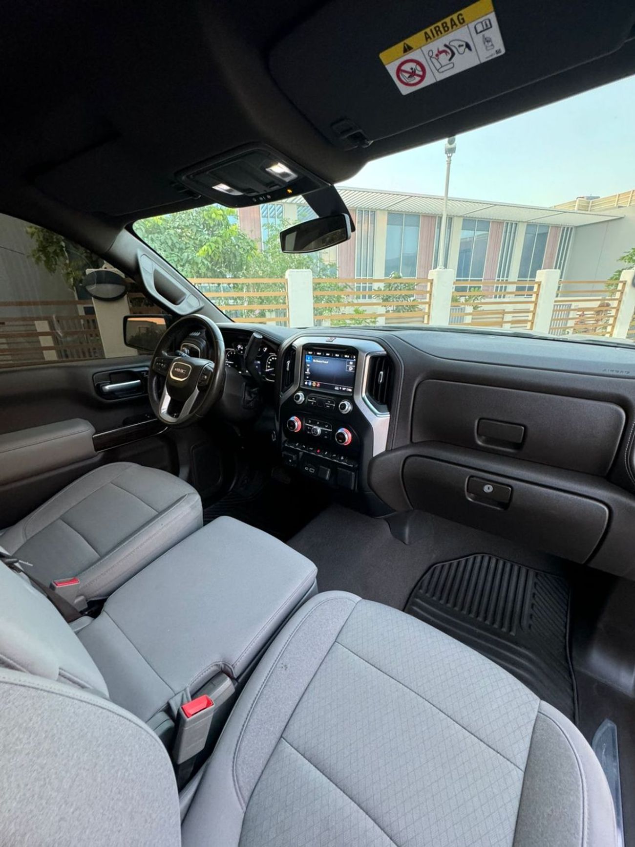 GMC Sierra 5.3L V8 SLT Crew Cab (AWD)